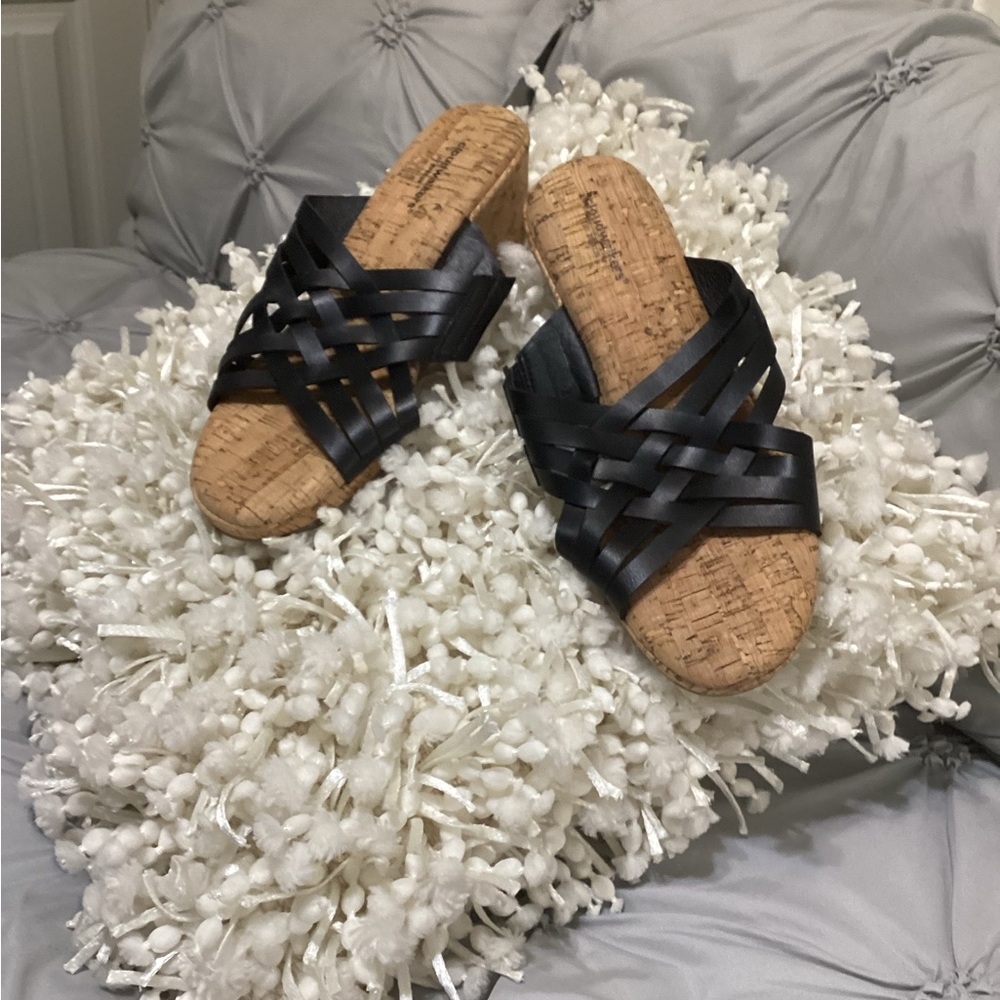 50% Off! 3 Days! NWOT -Cloudwlkrs  - Black Weave Wedges - Never Worn - Size 10W! - Picture 9 of 11